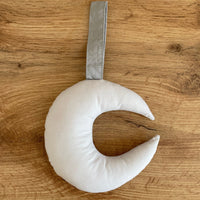 Handgefertigte Rassel Moon