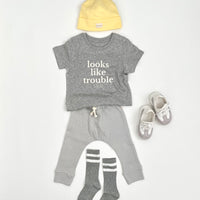 Hohe Socken mit Kontrast-Streifen