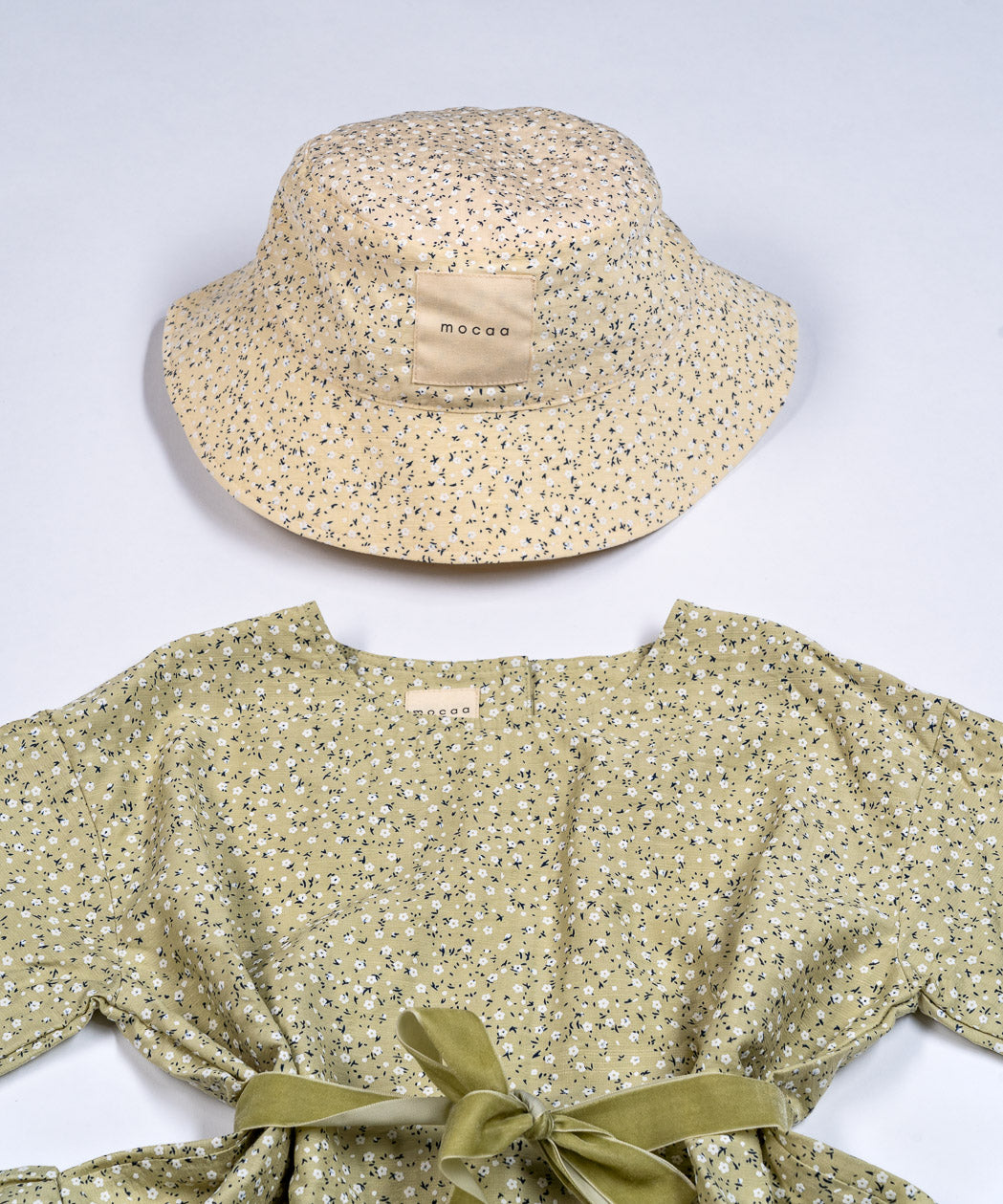 Bucket Hat - Vanilla Flowers  - wendbar