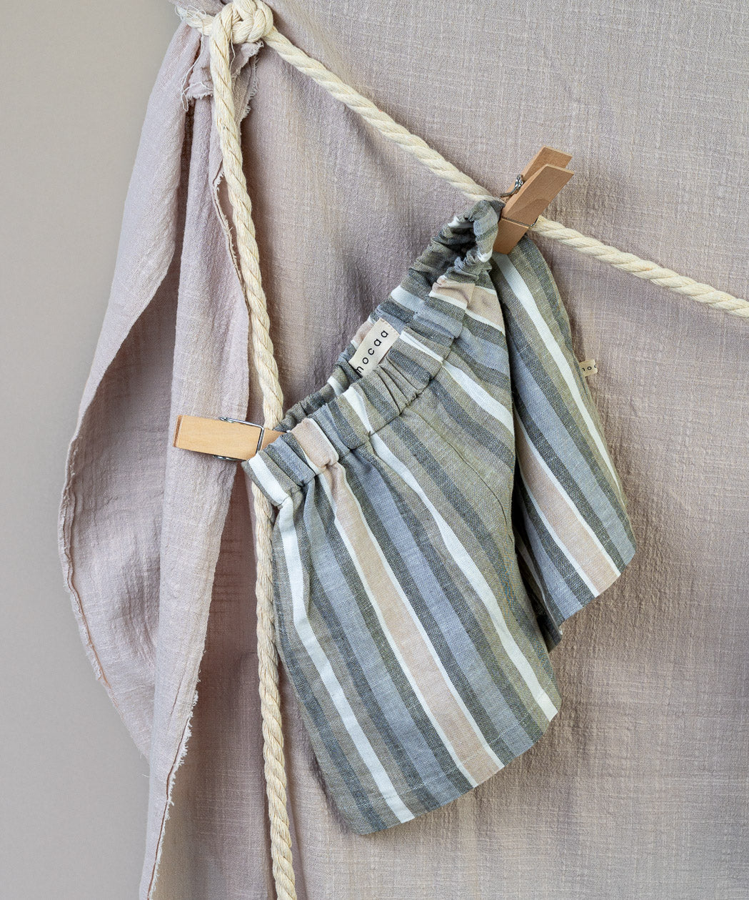 Shorts Neutral Stripes