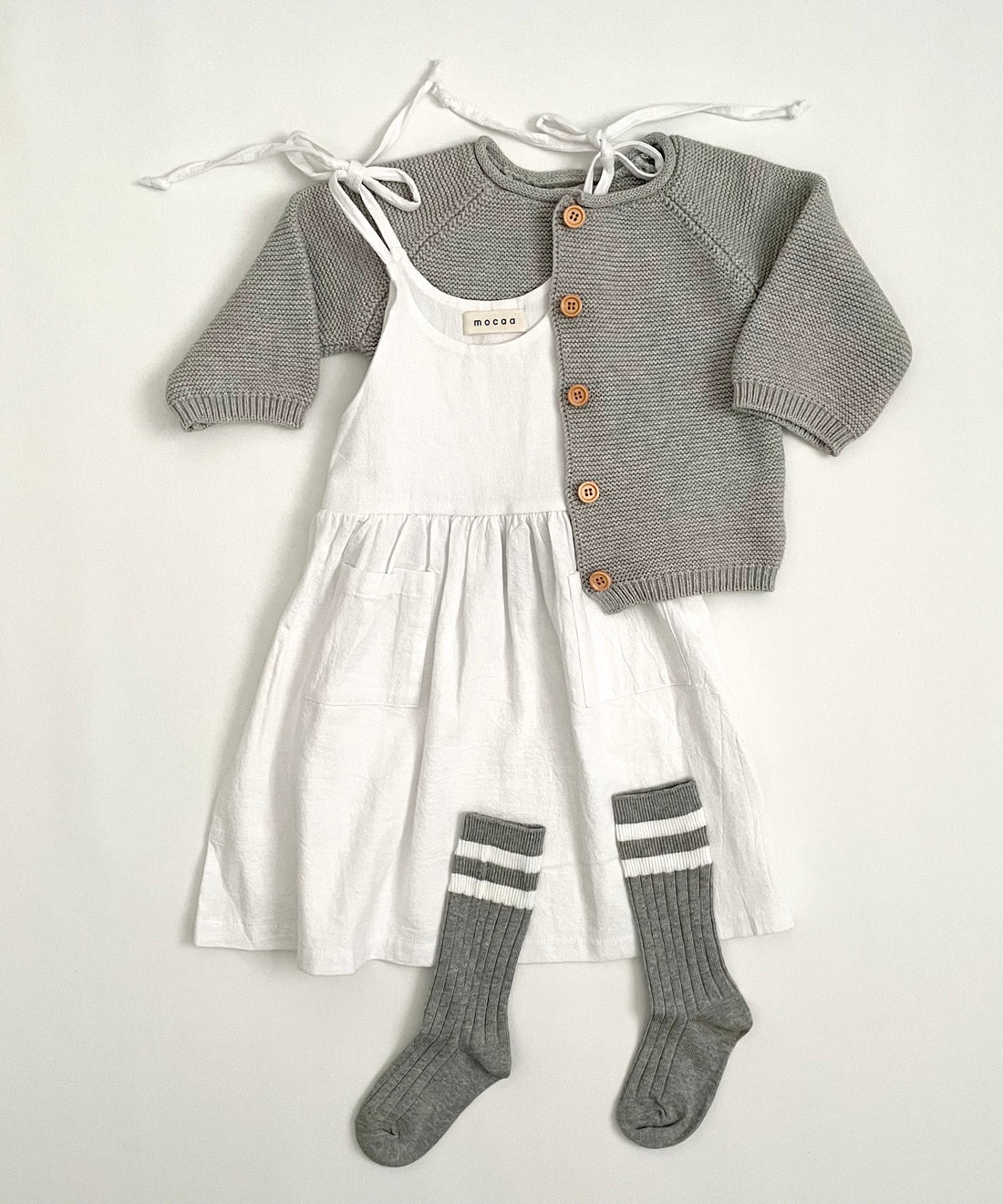 Hohe Socken mit Kontrast-Streifen
